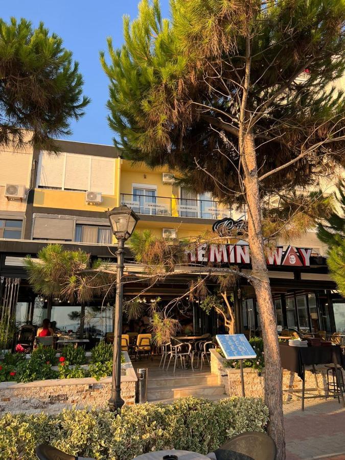 Heming-Way Hotel ドゥラス エクステリア 写真